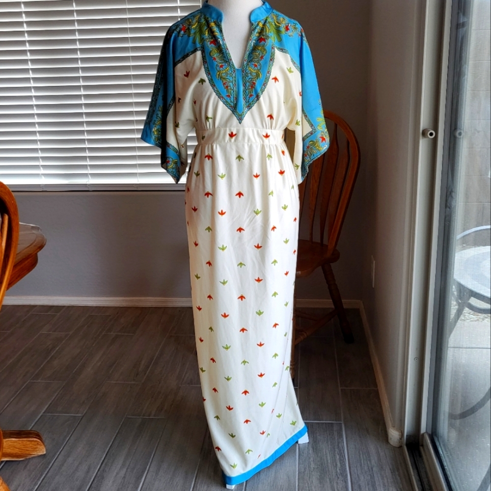 1970s Leslie Fay original Kimono Sleeves Floral Maxi Boho Hippie Paisley Dress
